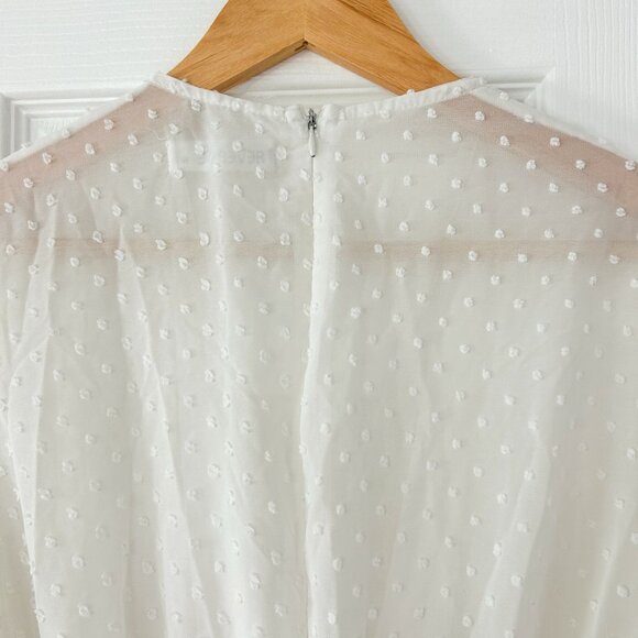 NWOT Showpo Reverse White Swiss Dot Lace Trim V-Neck Romper Women’s Size Medium - Picture 8 of 8